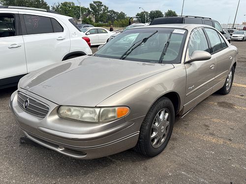 2000 BUICK REGAL - Thumbnail 1