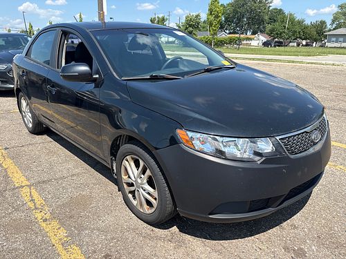 2012 KIA FORTE - Thumbnail 2