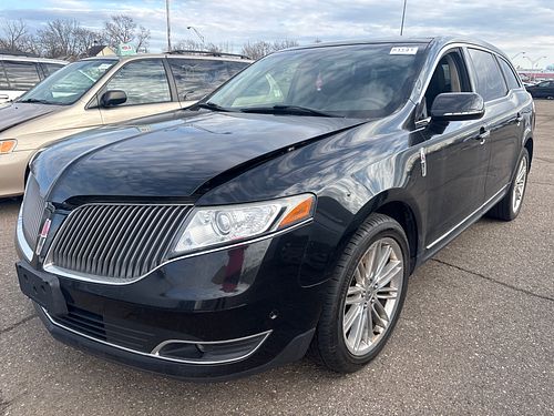 2014 LINCOLN MKT - Thumbnail 1