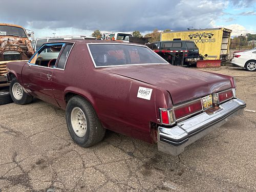 1977 OLDSMOBILE DELTA 88 - Thumbnail 4