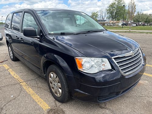 2010 CHRYSLER TOWN COUNTRY - Thumbnail 2
