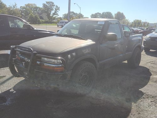 2002 CHEVROLET S10 PICKUP - Thumbnail 1