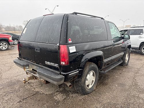 1998 CHEVROLET TAHOE - Thumbnail 3