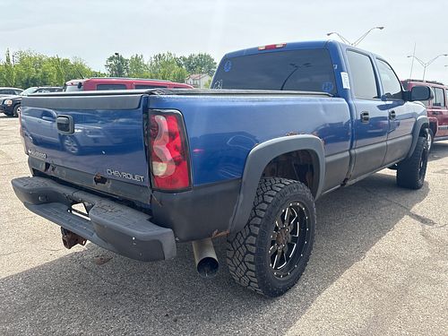 2004 CHEVROLET SILVERADO 2500 - Thumbnail 3