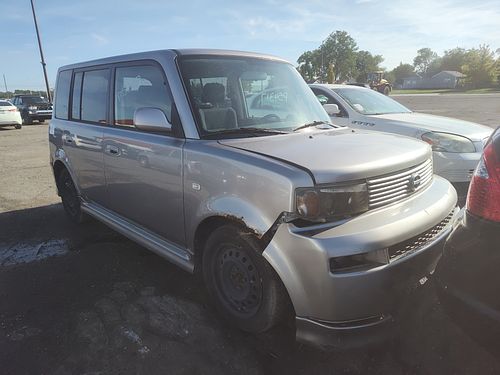 2005 SCION XB - Thumbnail 2