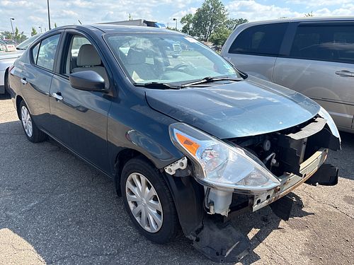 2016 NISSAN VERSA - Thumbnail 2