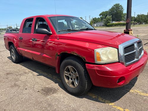 2006 DODGE DAKOTA - Thumbnail 2