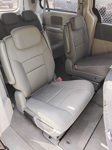 2010 CHRYSLER TOWN COUNTRY - Thumbnail 6