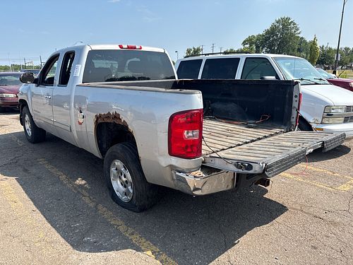 2011 CHEVROLET SILVERADO 1500 - Thumbnail 4
