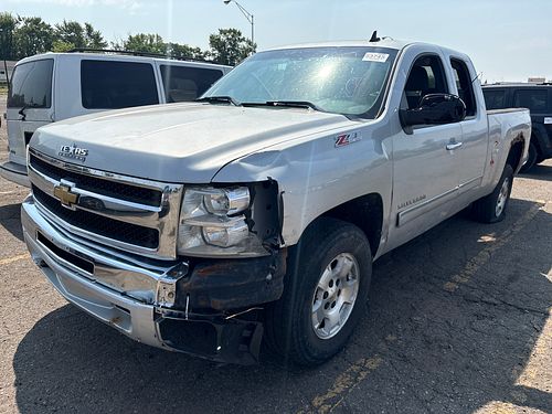 2011 CHEVROLET SILVERADO 1500 - Thumbnail 1