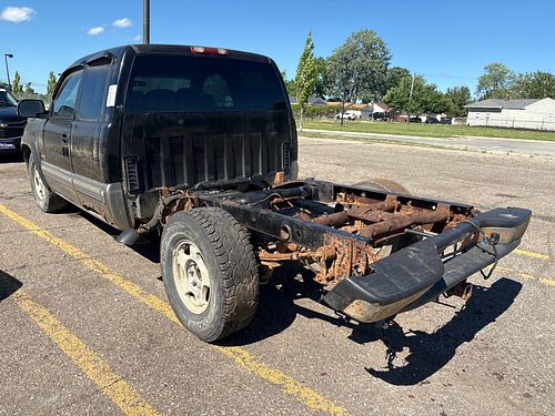 2001 CHEVROLET SILVERADO 1500 - Thumbnail 4