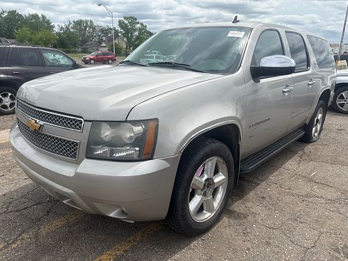 2008 CHEVROLET SUBURBAN 1500 - Thumbnail 1