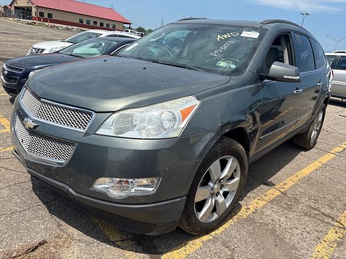 2011 CHEVROLET TRAVERSE - Thumbnail 1