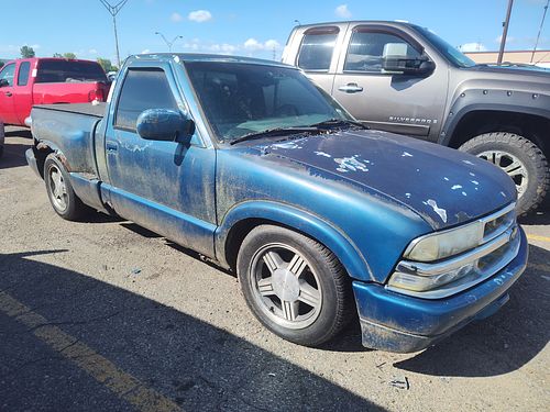2000 CHEVROLET S10 PICKUP - Thumbnail 2