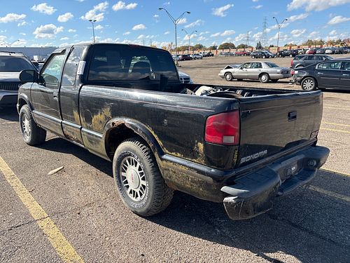 1999 GMC SONOMA - Thumbnail 4