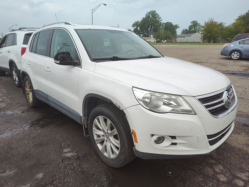 2010 VOLKSWAGEN TIGUAN - Thumbnail 2