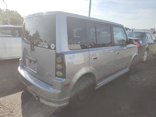 2005 SCION XB - Thumbnail 3