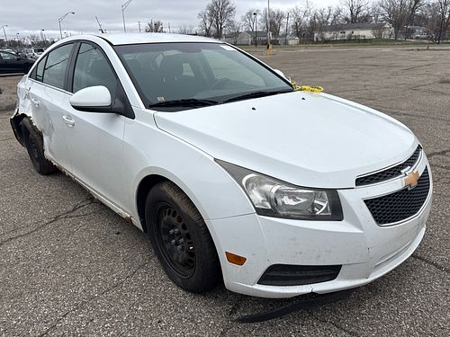 2011 CHEVROLET CRUZE - Thumbnail 2