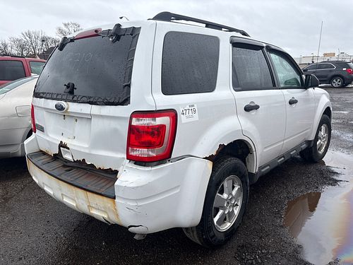 2010 FORD ESCAPE - Thumbnail 3