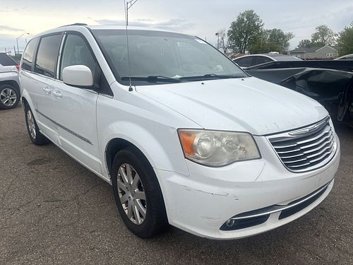 2014 CHRYSLER TOWN COUNTRY - Thumbnail 2
