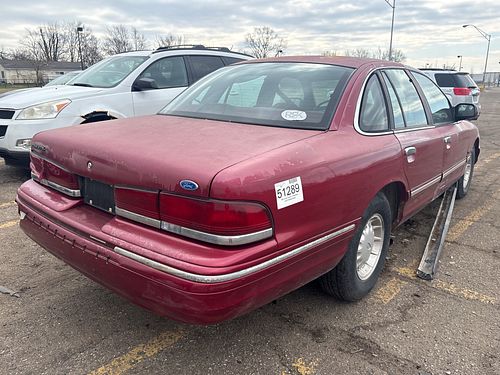 1995 FORD CROWN VIC - Thumbnail 3