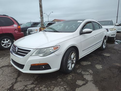 2010 VOLKSWAGEN PASSAT - Thumbnail 1