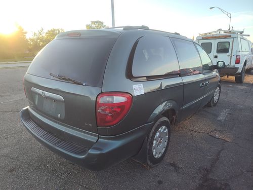 2002 CHRYSLER TOWN COUNTRY - Thumbnail 3