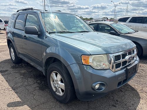 2011 FORD ESCAPE - Thumbnail 2