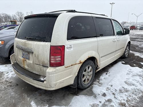 2010 CHRYSLER TOWN COUNTRY - Thumbnail 3