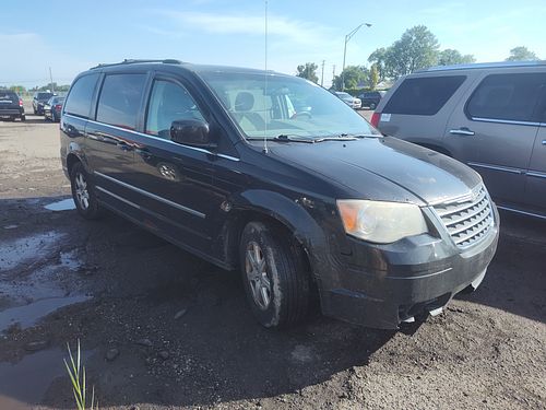 2009 CHRYSLER TOWN COUNTRY - Thumbnail 2