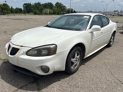 2004 PONTIAC GRAND PRIX - Thumbnail 1