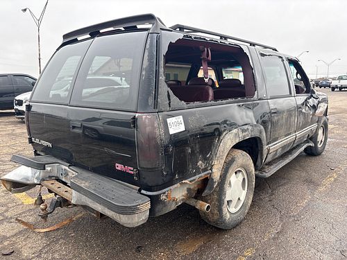 1998 GMC SUBURBAN 1500 - Thumbnail 3