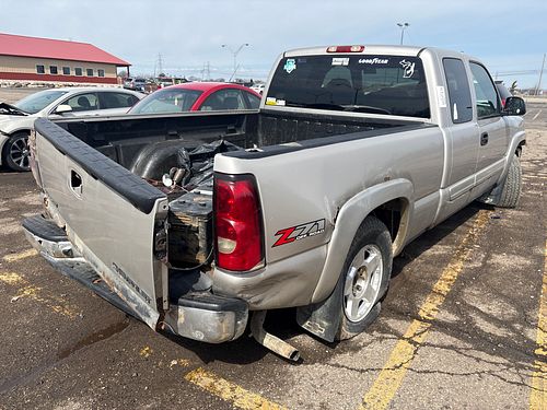 2005 CHEVROLET SILVERADO 1500 - Thumbnail 3