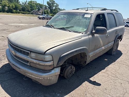 2002 CHEVROLET TAHOE - Thumbnail 1