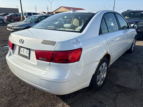 2010 HYUNDAI SONATA - Thumbnail 3