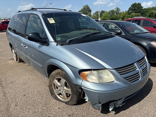 2005 DODGE CARAVAN - Thumbnail 2