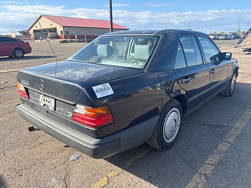 1989 MERCEDES 300E - Thumbnail 3