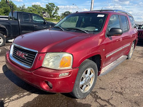 2004 GMC ENVOY XUV - Thumbnail 1