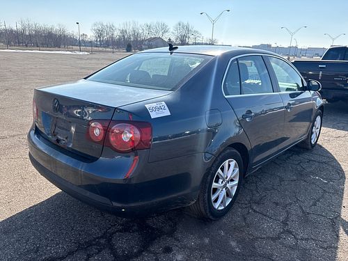 2010 VOLKSWAGEN JETTA - Thumbnail 3