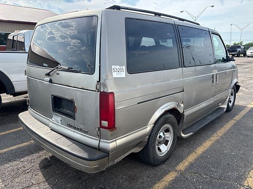 2001 CHEVROLET ASTRO - Thumbnail 3