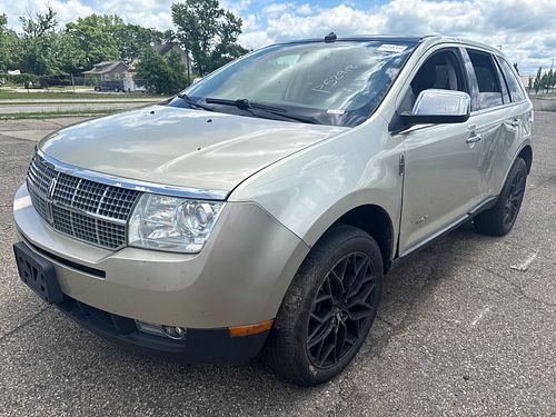 2010 LINCOLN MKX - Thumbnail 1