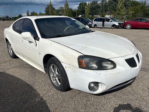 2008 PONTIAC GRAND PRIX - Thumbnail 2