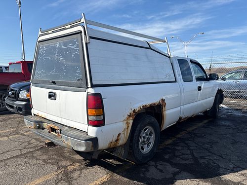 2004 GMC SIERRA 1500 - Thumbnail 3