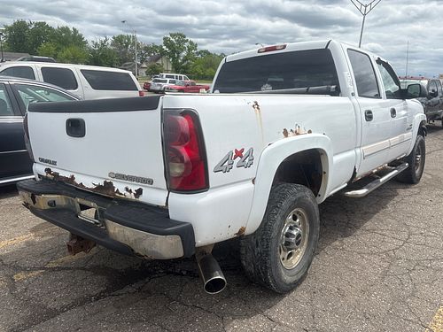 2004 CHEVROLET SILVERADO 2500 - Thumbnail 3