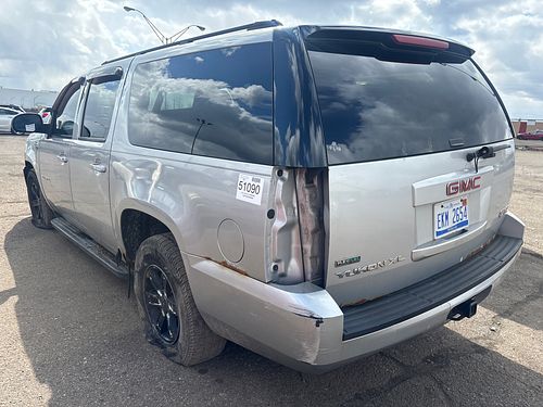 2011 GMC YUKON XL 1500 - Thumbnail 4