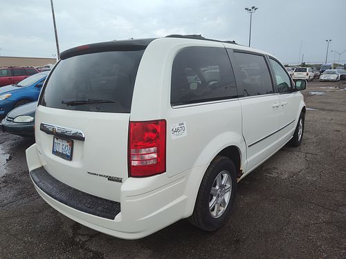 2010 CHRYSLER TOWN COUNTRY - Thumbnail 3