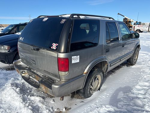 2000 CHEVROLET BLAZER S10 - Thumbnail 3
