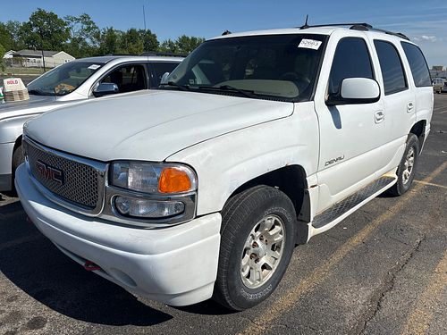 2003 GMC YUKON - Thumbnail 1