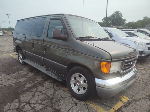 2003 FORD E150 - Thumbnail 2