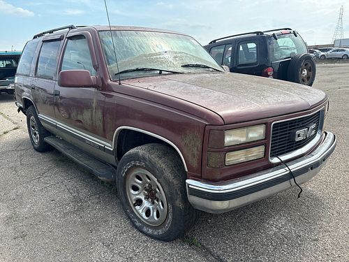 1998 GMC YUKON - Thumbnail 2